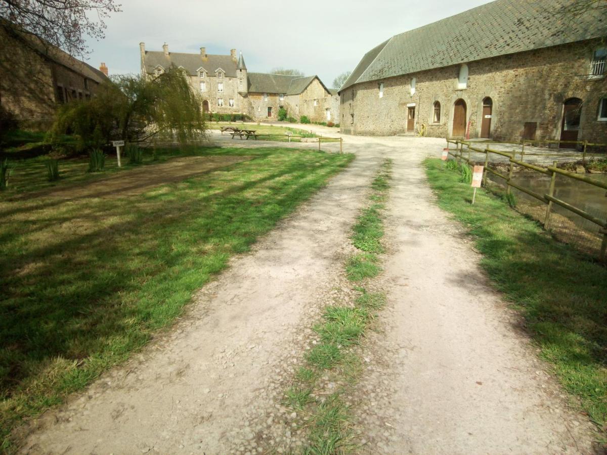 Elevage De La Hurie Saint-Nicolas-de-Pierrepont Екстериор снимка